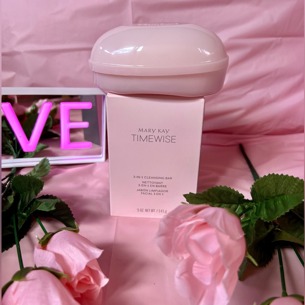 Mary Kay Timewise 3 in 1 Cleansing Bar with Soap Dish NEW